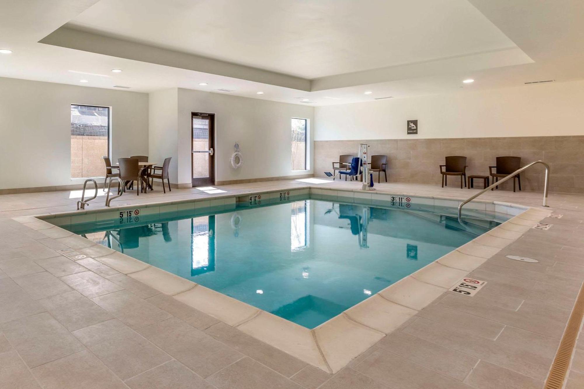 Comfort Suites Albuquerque Airport Zewnętrze zdjęcie